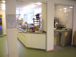 Ausgabetheke der Kantine im Gebäudeteil C Ausgabetheke der Kantine im Gebäudeteil C